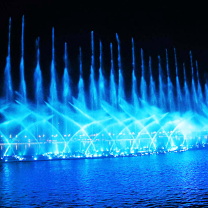 Spectacle de fontaines musicales de feu et d'eau pour un contraste visuel spectaculaire